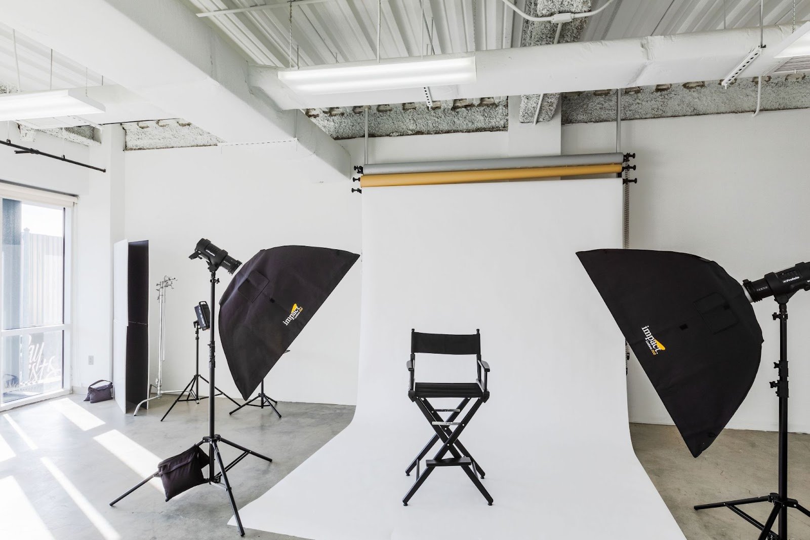 Which Photography Rental Studio is Best For Ecommerce Projects | 10 Factors